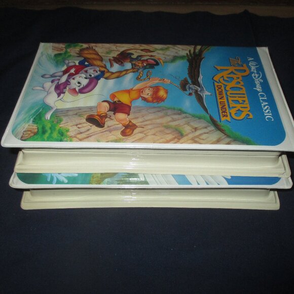 Lot of Disney VHS movies: Rescuers/ Rescuers: Down Under (Black Diamond, 1990s) - Picture 4 of 8